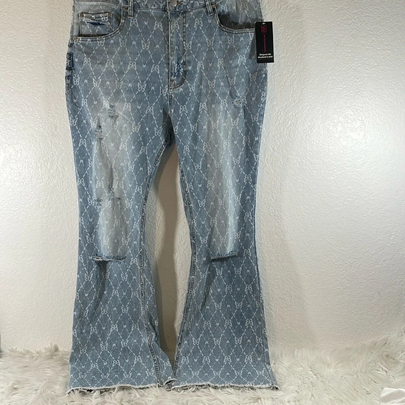 No Boundaries Butterflies Print Juniors Five Pocket Flare Jeans Size 17 NEW - Picture 4 of 14